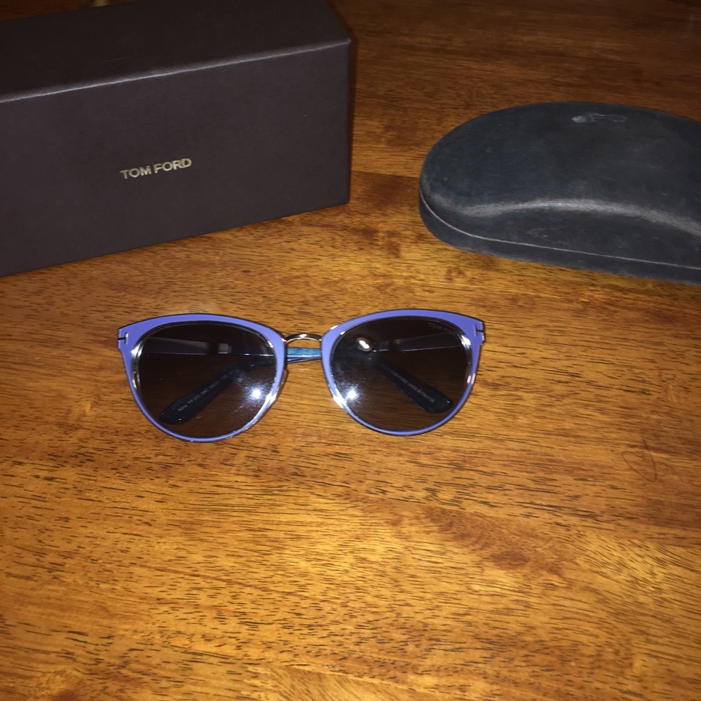 🎉 HOST PICK 🎉 Tom Ford Nina Sunglasses - Picture 6 of 7